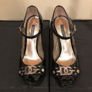 Dolce Gabbana Mary Jane patent heels